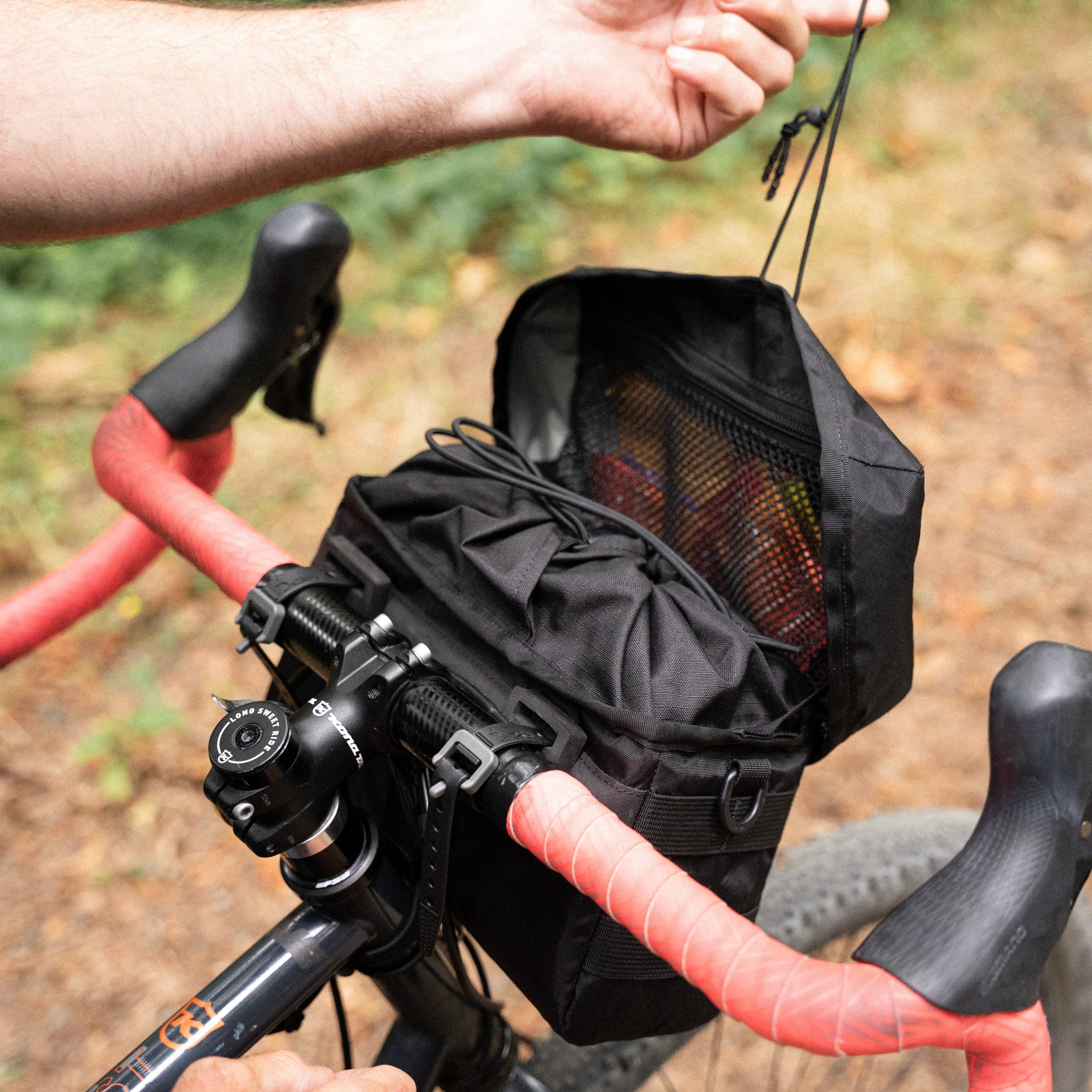アクセサリー SWIFT INDUSTRIES capstone handlebar bag CapstoneHandlebarBag-Open.jpg?