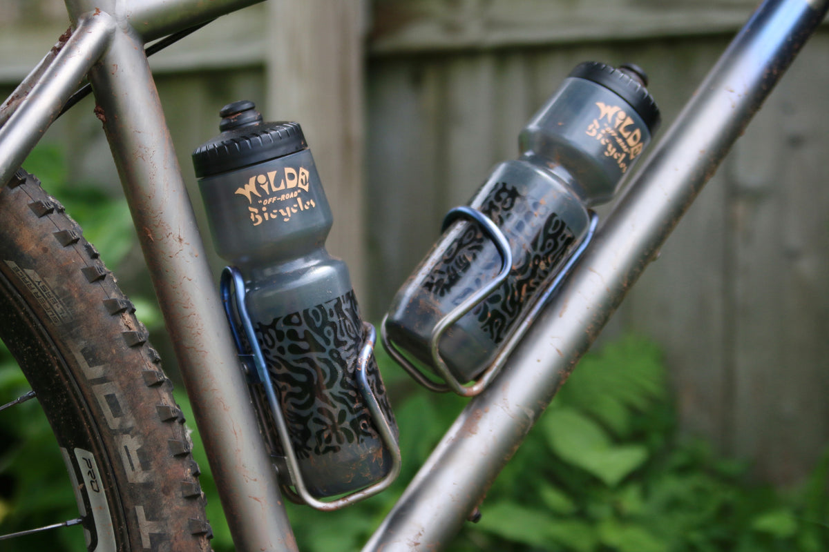 Aposematic 26oz Water Bottle