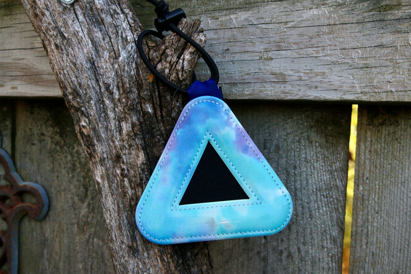 Blue Lug Triangle Reflector